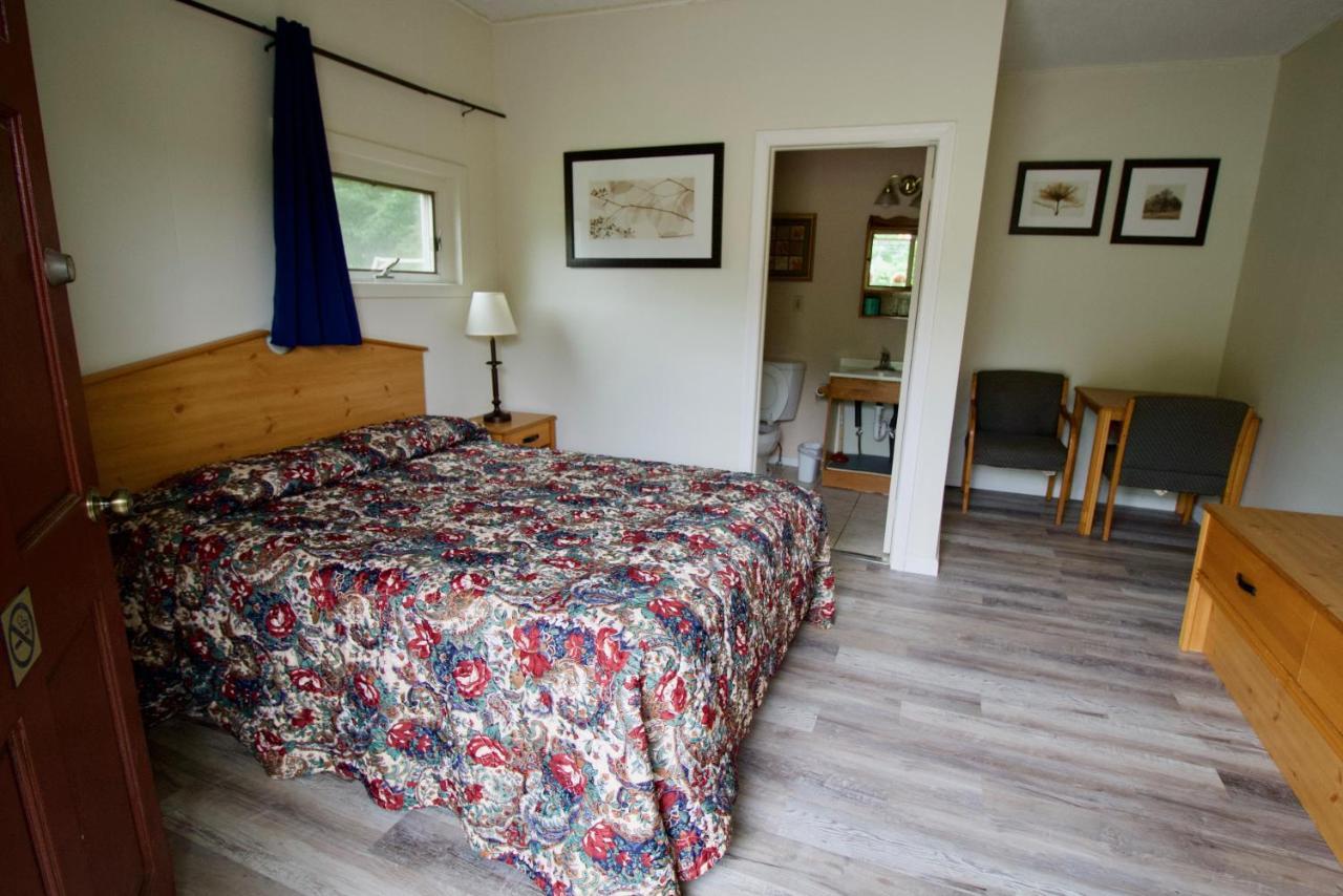 Oakdell Motel Waterford Ct Εξωτερικό φωτογραφία