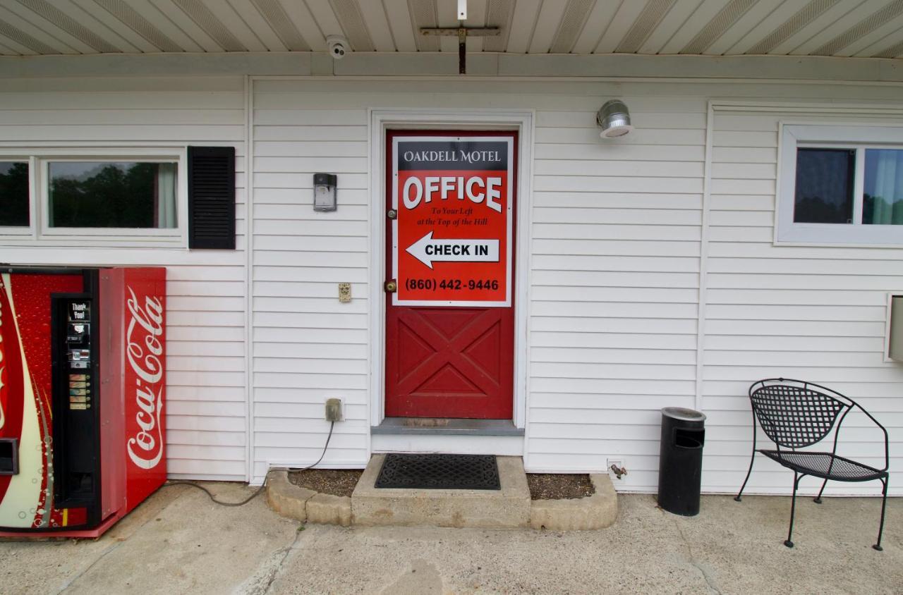 Oakdell Motel Waterford Ct Εξωτερικό φωτογραφία