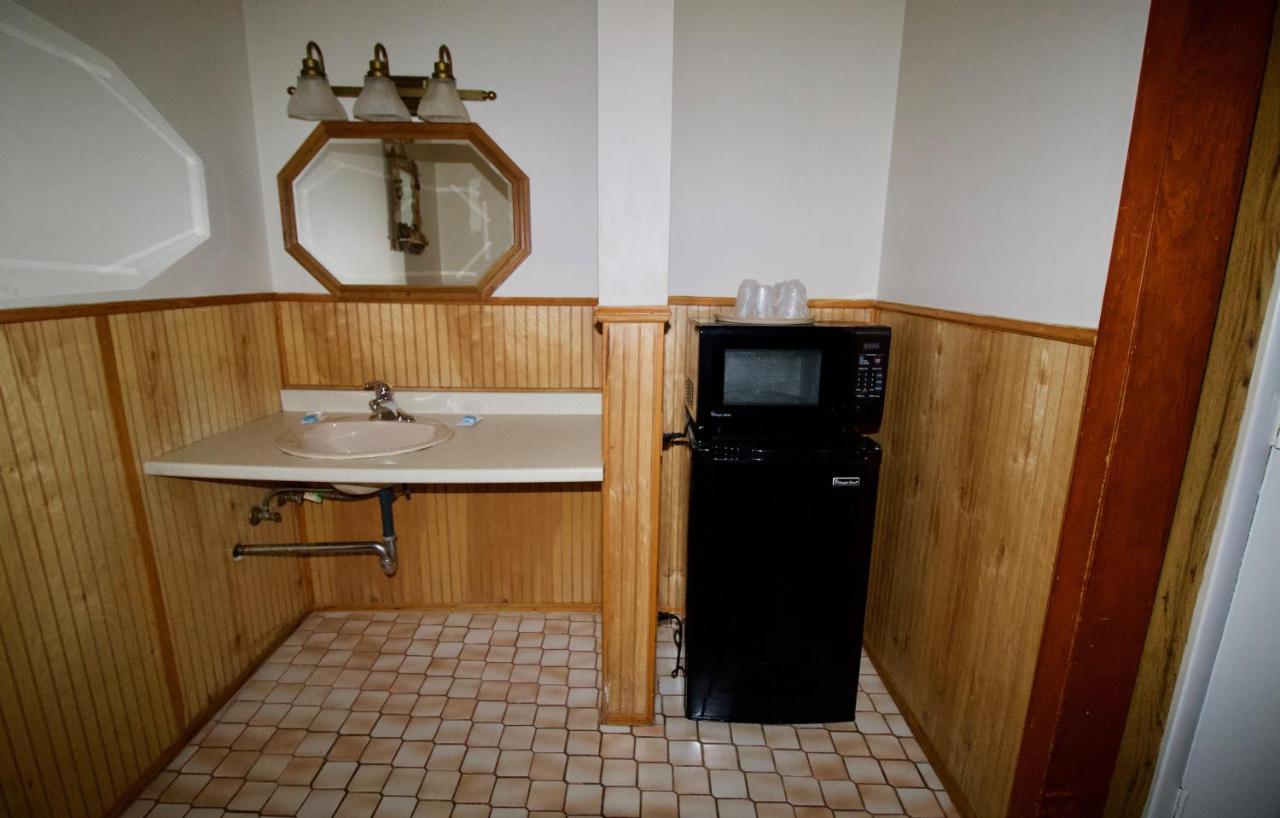 Oakdell Motel Waterford Ct Εξωτερικό φωτογραφία