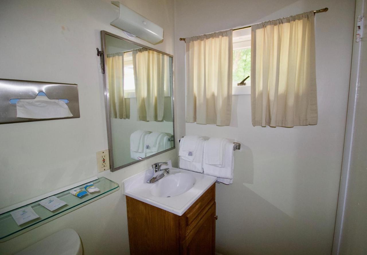 Oakdell Motel Waterford Ct Εξωτερικό φωτογραφία