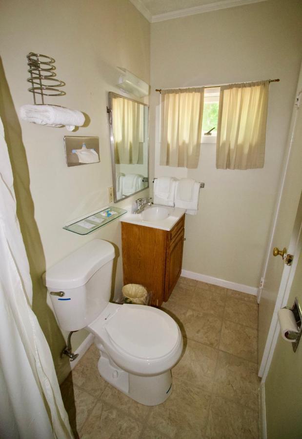 Oakdell Motel Waterford Ct Εξωτερικό φωτογραφία